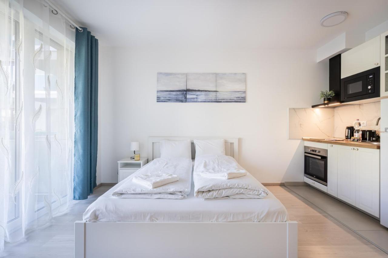 Grand Corvin Studio With Balcony Budapeszt Zewnętrze zdjęcie
