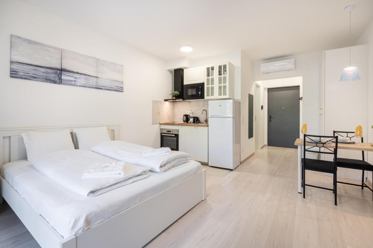 Grand Corvin Studio With Balcony Budapeszt Zewnętrze zdjęcie