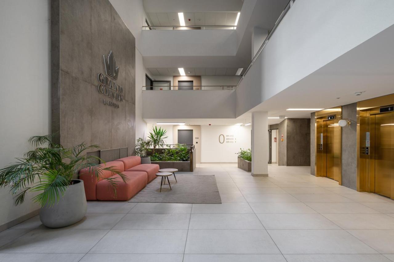 Grand Corvin Studio With Balcony Budapeszt Zewnętrze zdjęcie